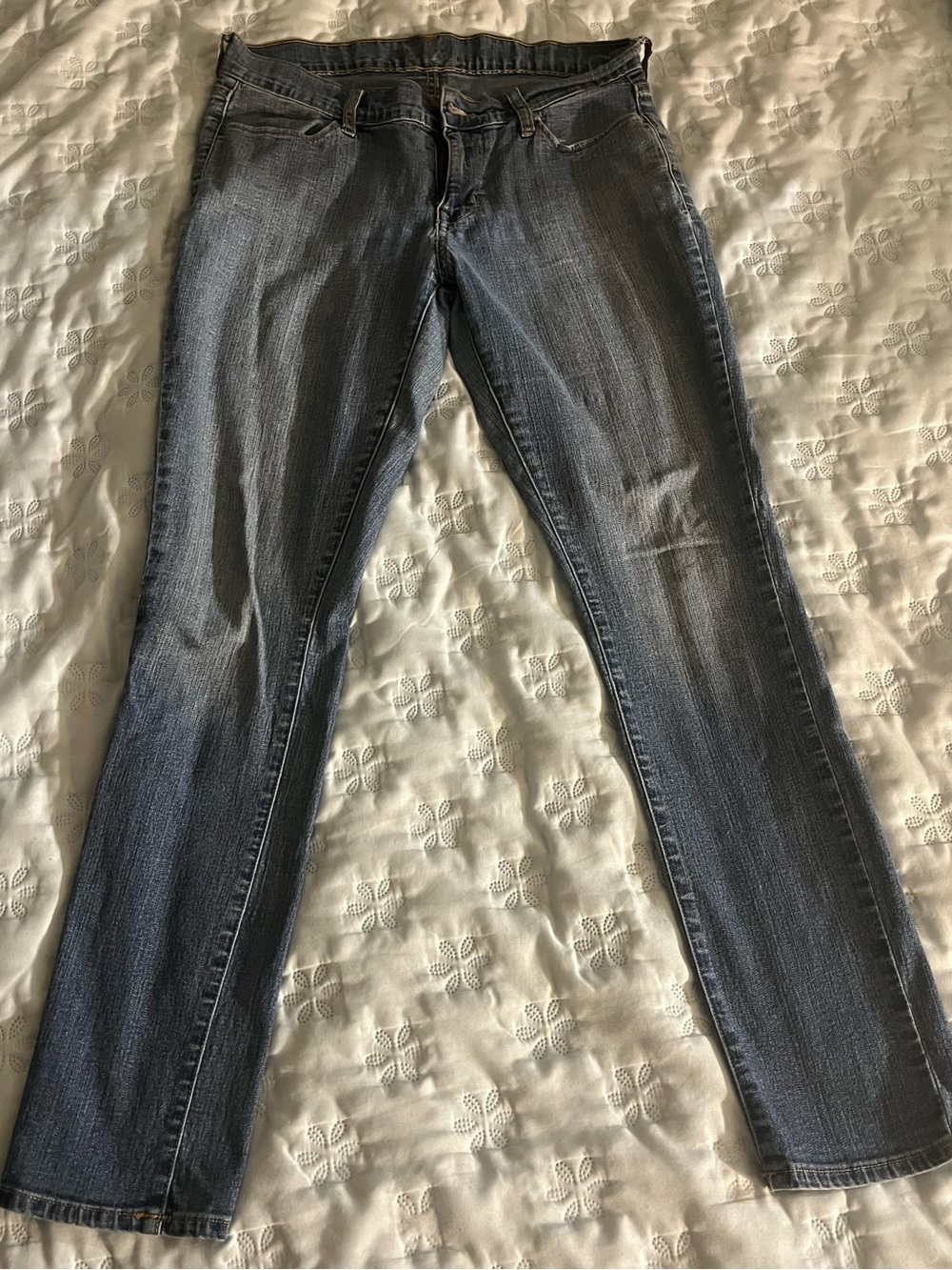 Old Navy Women's Skinny Jeans in Dark Blue Wash size 8 regular
